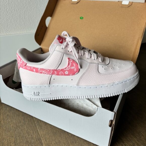 NEW Pearl Pink Paisley Nike Air Force 1 '07 Womens Size 8 - Picture 6 of 7